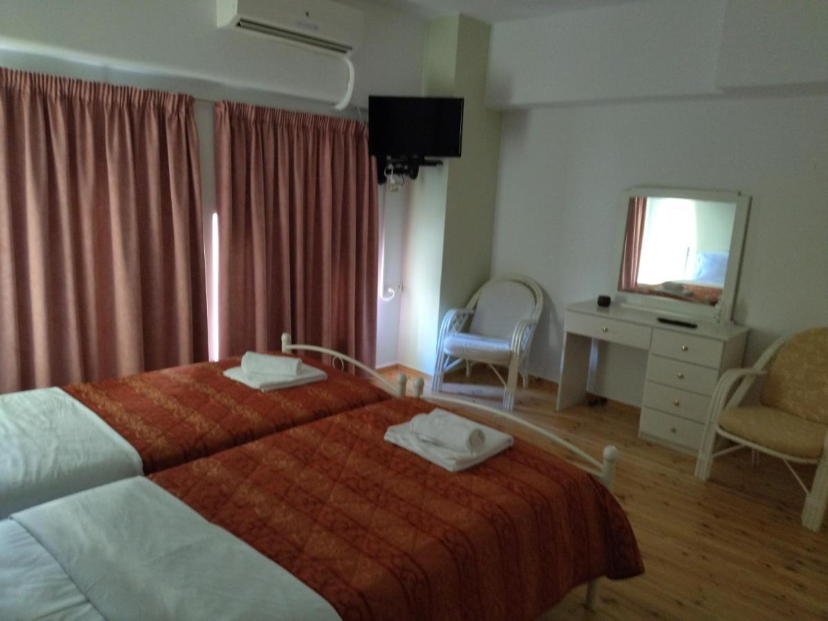 Chrisi Akti Hotel Návpaktosz Szoba fotó