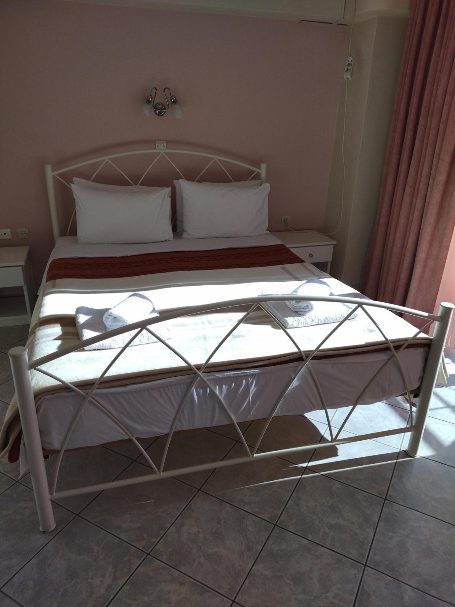 Chrisi Akti Hotel Návpaktosz Szoba fotó