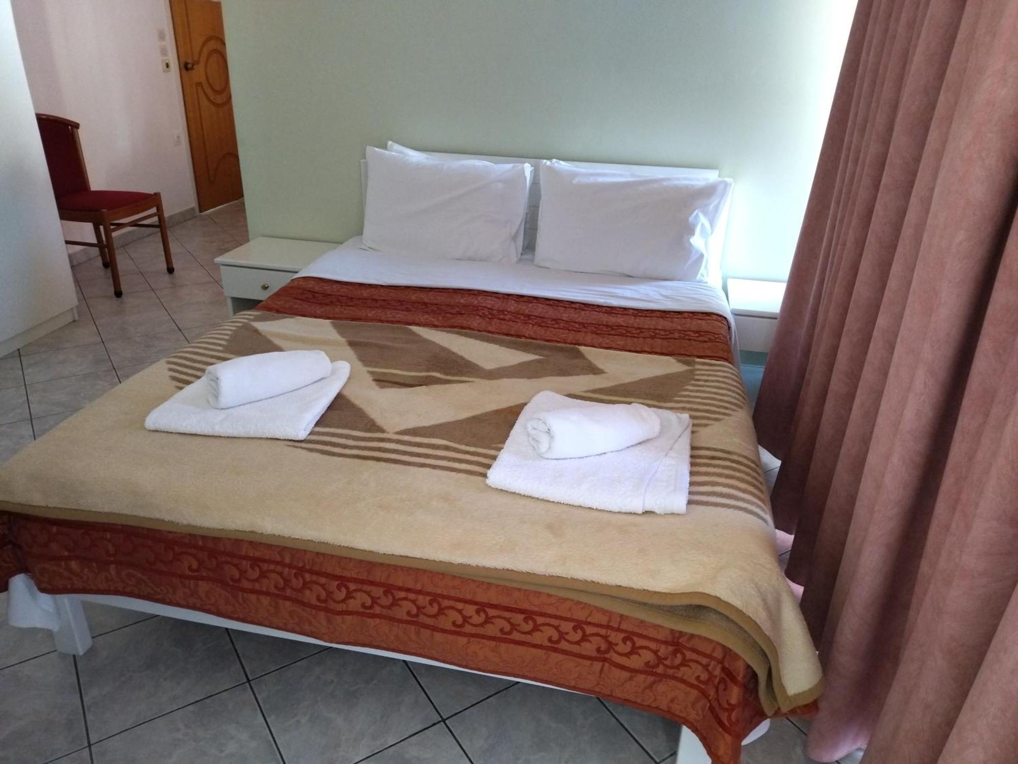 Chrisi Akti Hotel Návpaktosz Szoba fotó