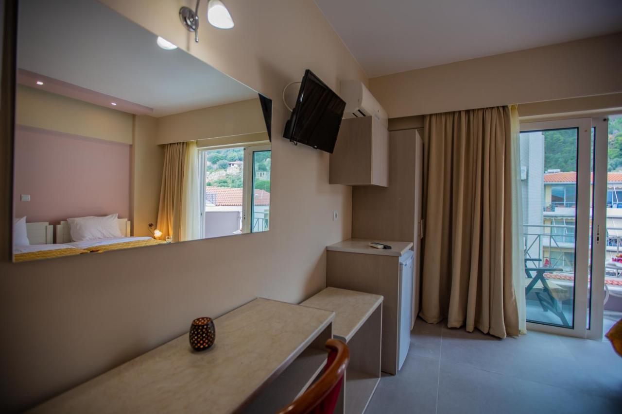 Chrisi Akti Hotel Návpaktosz Kültér fotó