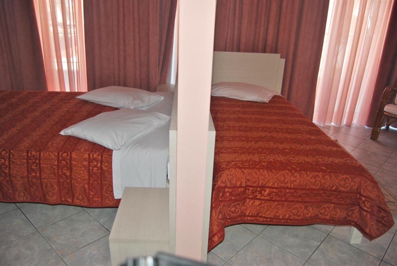 Chrisi Akti Hotel Návpaktosz Kültér fotó